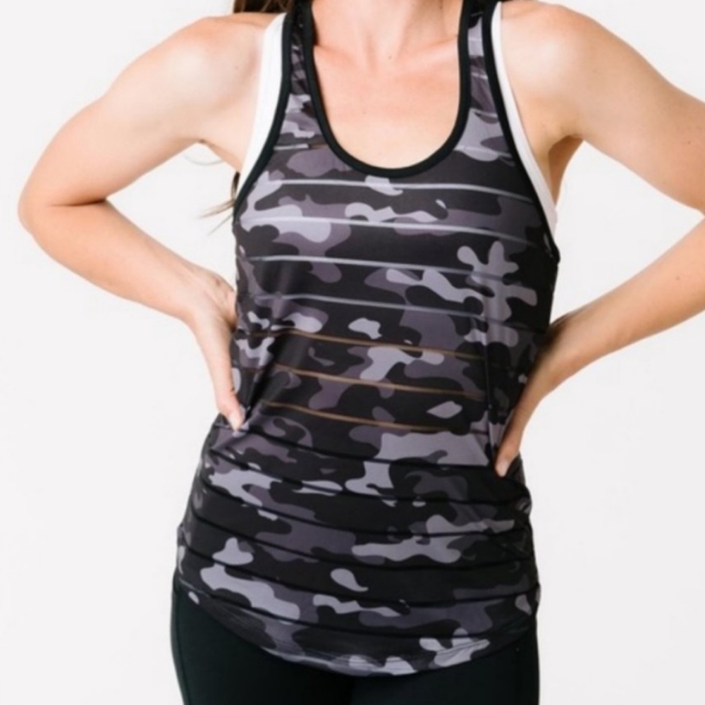 Zyia Active Black Camouflage Havana Tank Gray Black Women's Size Medium